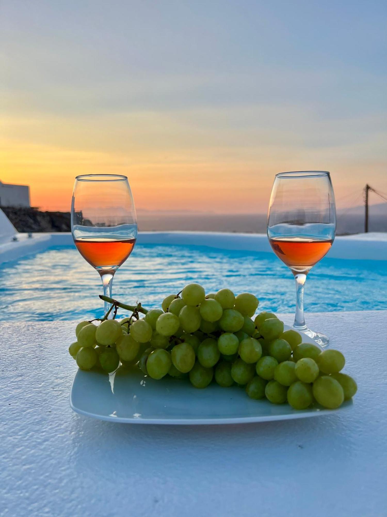 Oinos Luxury Suites Foinikiá المظهر الخارجي الصورة